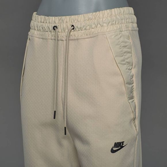 NEW Women's Medium NIKE TECH PACK Active Capri Yoga Casual Fleece Pants Cream 83 - Picture 4 of 5